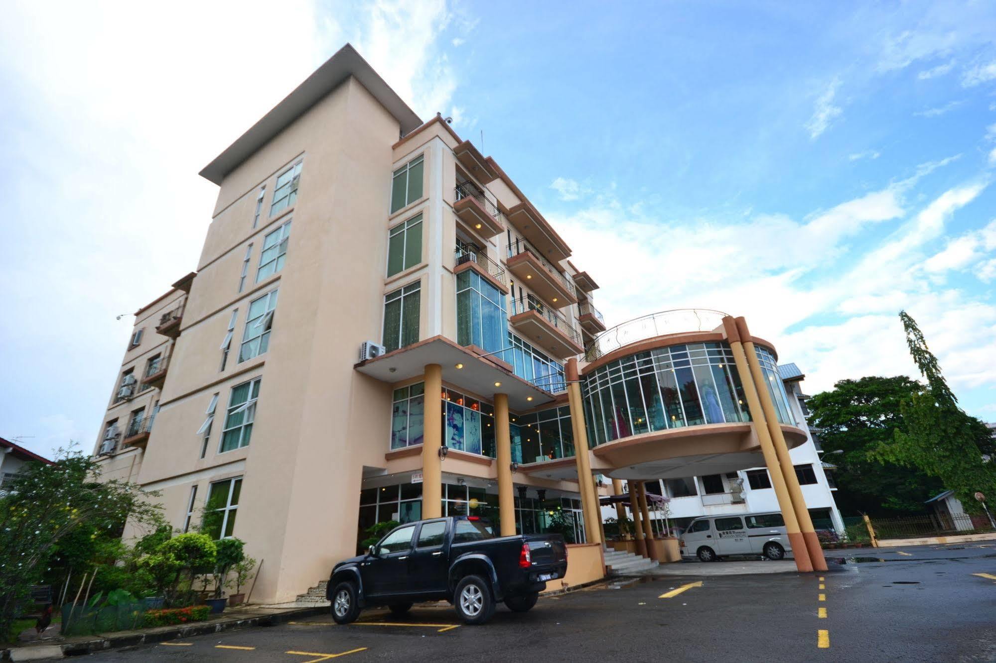 Lanvin Hotel Kota Kinabalu Exterior photo